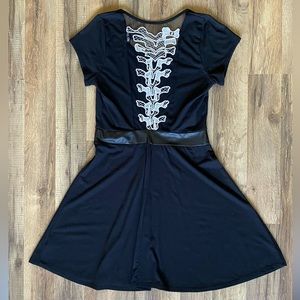 Skeleton back black dress